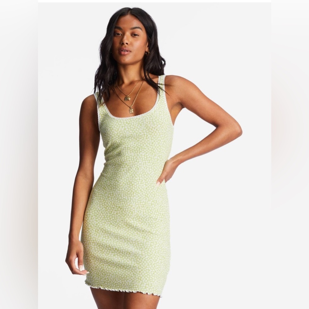 NWOT Billabong Green Patterned Dress